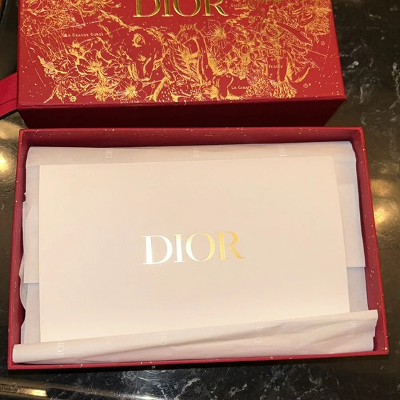 Dior gift box w/ ribbon and Dior card and gift bag - Picture 3 of 6
